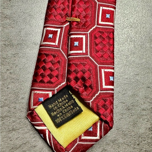 Donald J. Trump Signature Collection Silk Tie - Picture 4 of 5